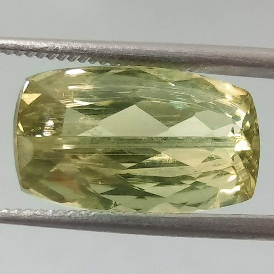 Султанит 6.04 Ct