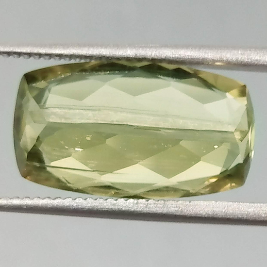 Султанит 6.04 Ct