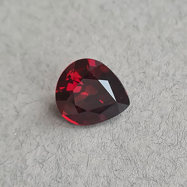 Спессартин гранат 5.77ct