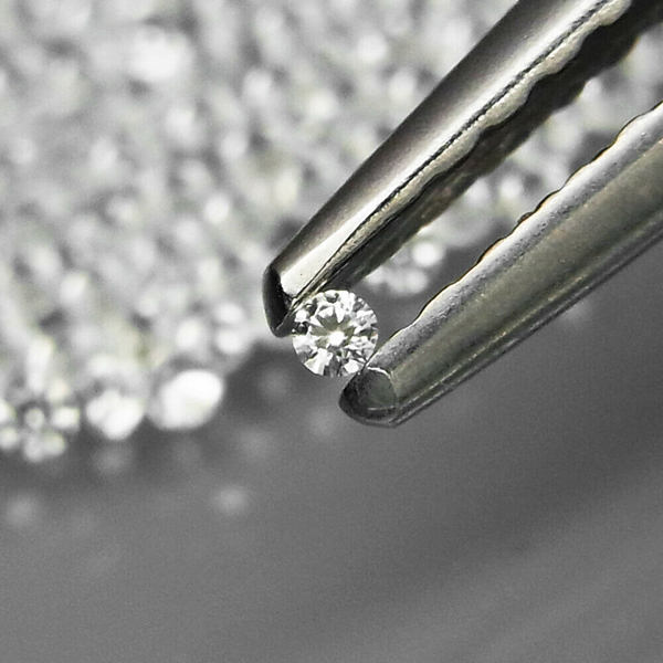 Белые цирконы 0.86ct 1.3 мм 50 шт
