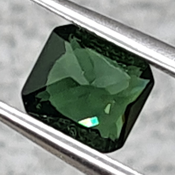Зеленый турмалин 1.55ct