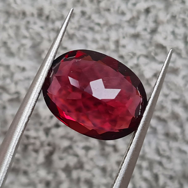 Родолит гранат 3.95ct