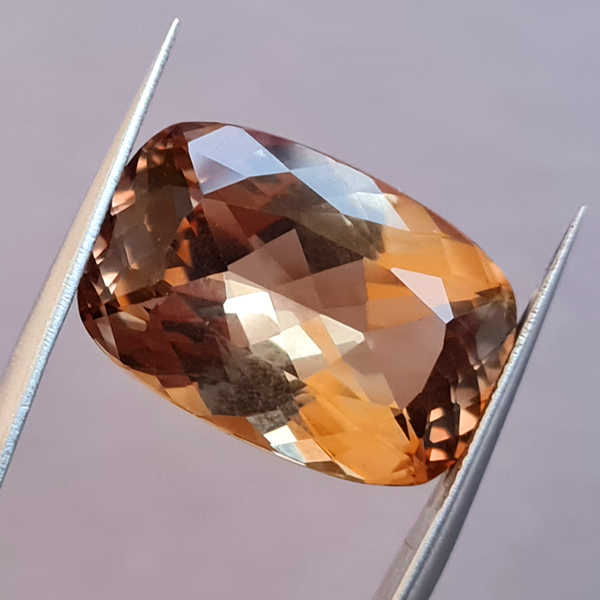 Топаз империал 19.20ct
