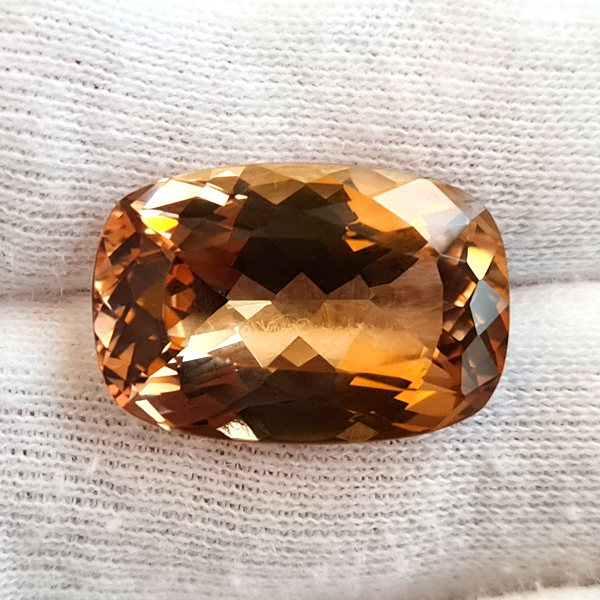 Топаз империал 19.20ct