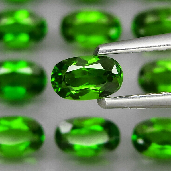Хромдиопсиды 2.56ct 5x3 мм 10 шт