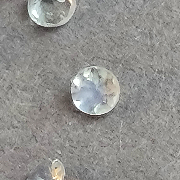 Лунные камни 0.85ct 2 мм 25 шт