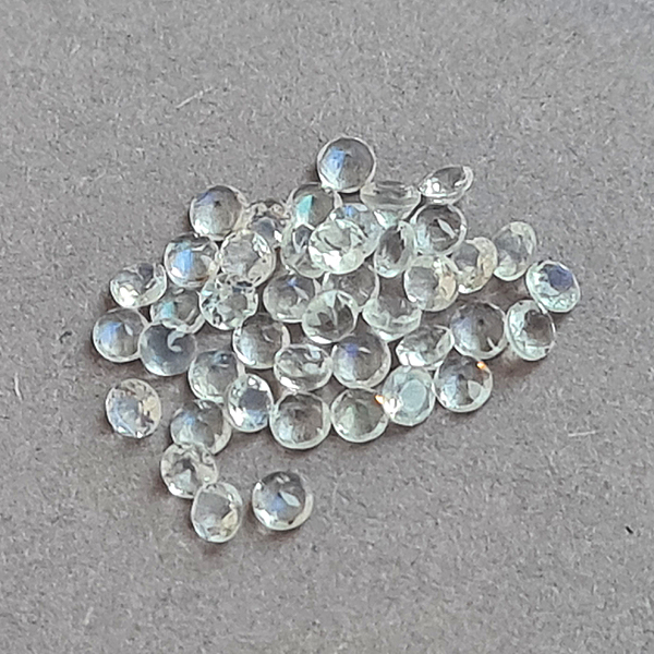 Лунные камни 0.85ct 2 мм 25 шт