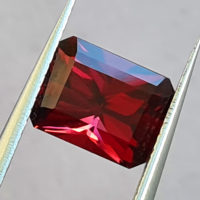 Родолит гранат 3.40ct