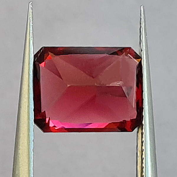 Родолит гранат 3.40ct