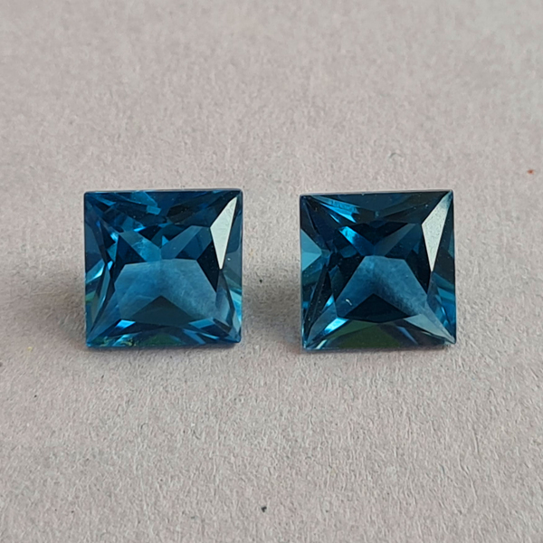 Топазы London Blue 4.95ct пара