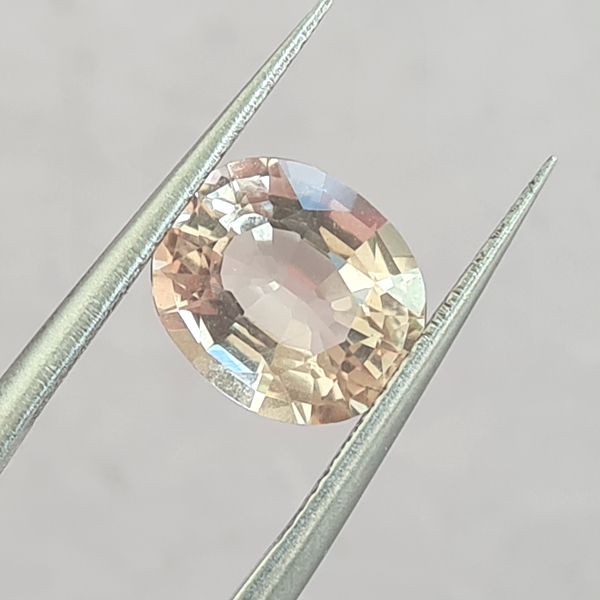 Персиковый морганит 2.30ct