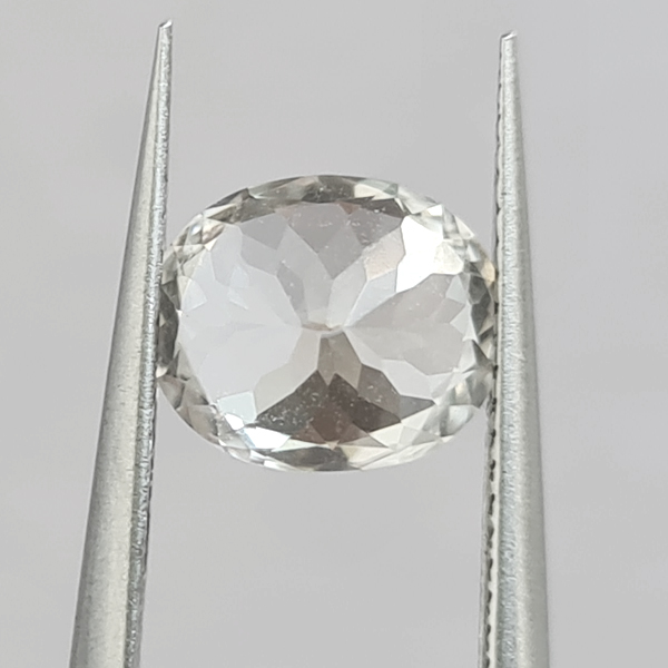 Белый циркон 2.40ct