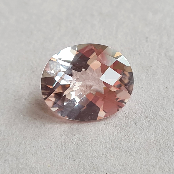 Персиковый морганит 3.60ct