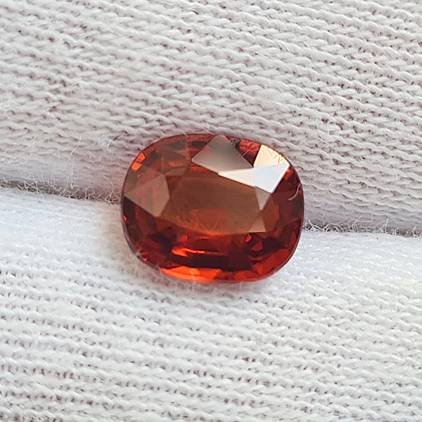 Спессартин гранат 2.02ct