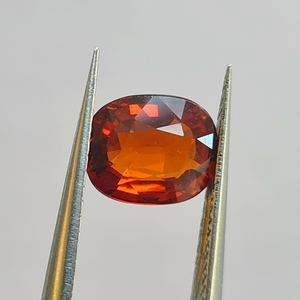 Спессартин гранат 2.02ct