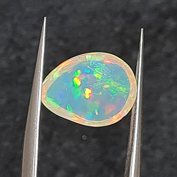 Белый опал 3.08ct