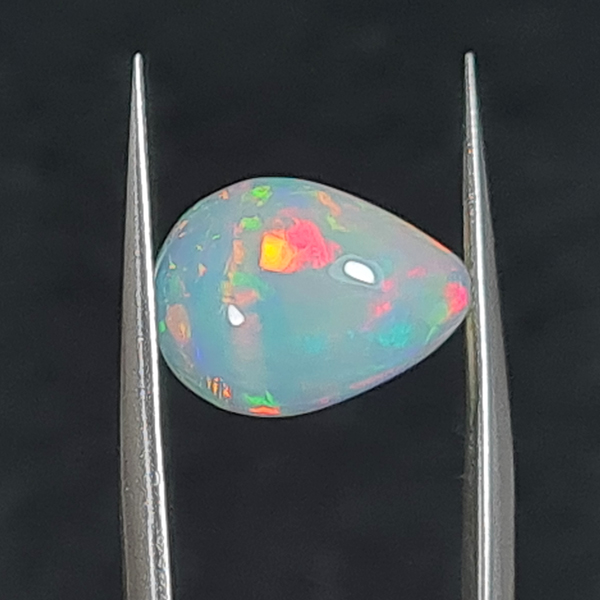 Белый опал 3.32ct