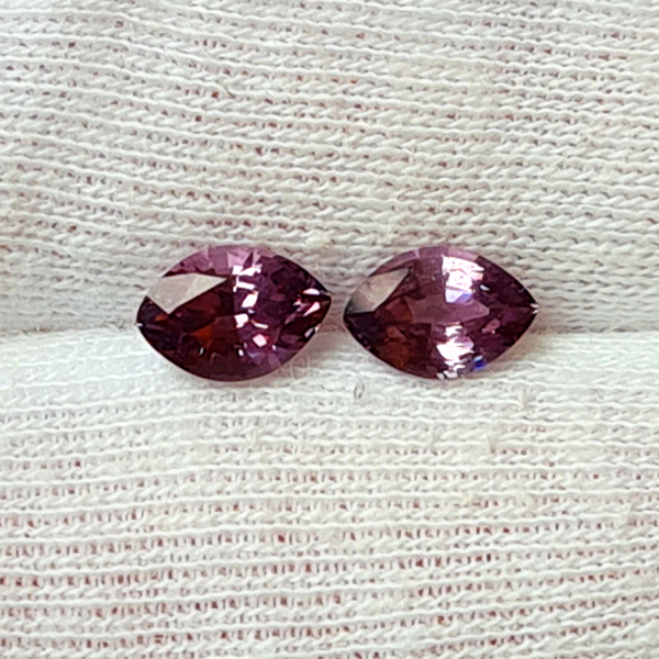 Фиолетовая шпинель 1.65ct пара