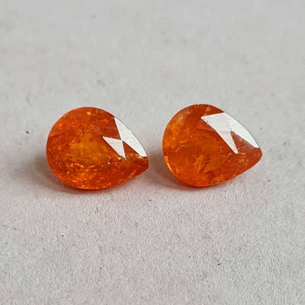 Спессартины гранаты 5.30ct пара