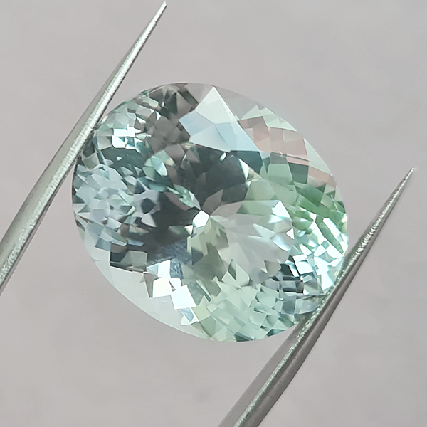 Аквамариновый топаз 33.75ct