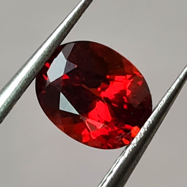 Спессартин гранат 1.55ct