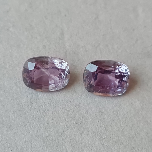Сиреневая шпинель 1.36ct пара