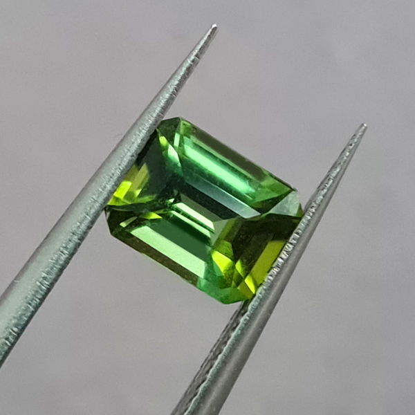 Зеленые турмалины 2.62ct пара