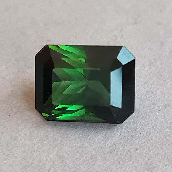 Зеленый турмалин 2.92ct