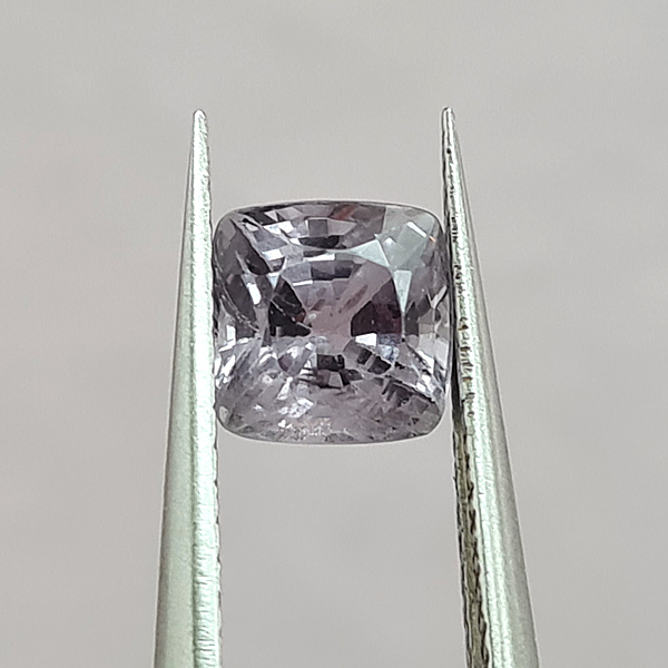 Серая шпинель 1.45ct