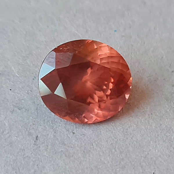 Розово-оранжевый циркон 3.15ct