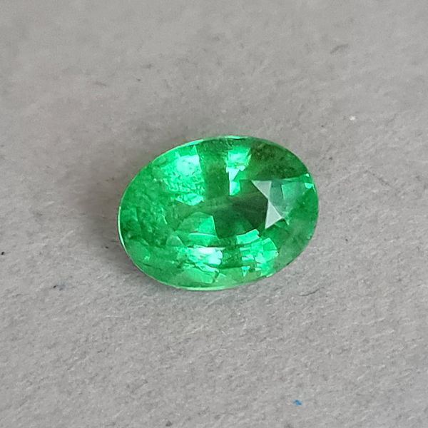 Цаворит гранат 1.23ct