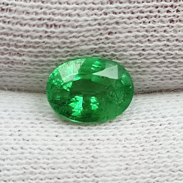 Цаворит гранат 1.23ct