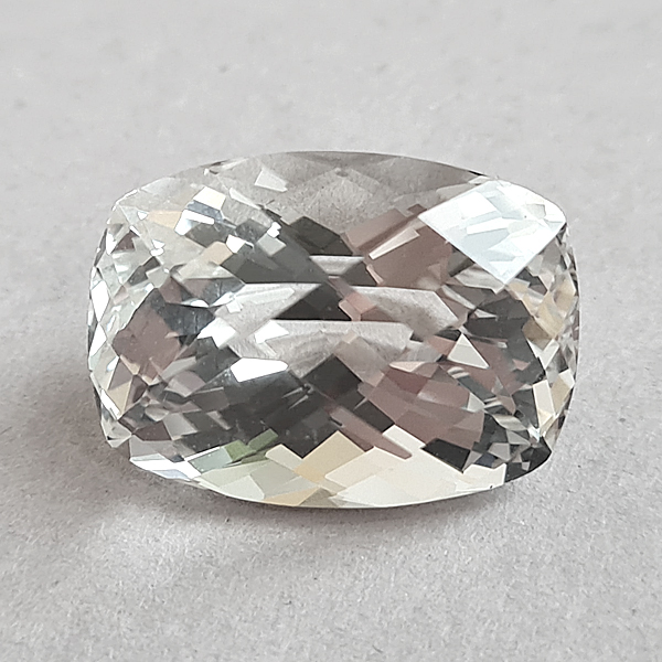 Белый топаз 26.25ct
