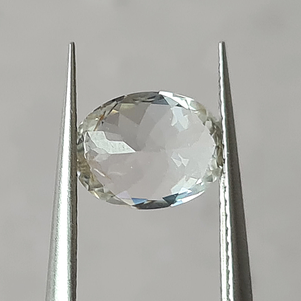 Белый циркон 2.01ct