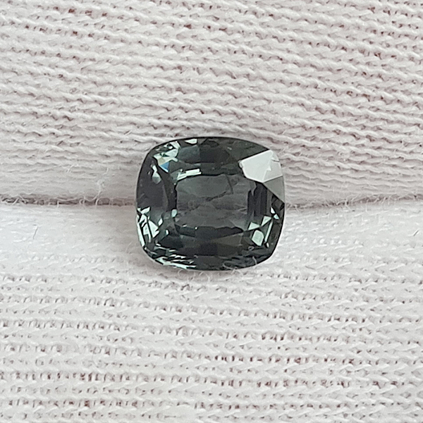 Серая шпинель 1.15ct