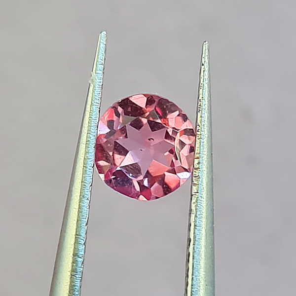 Ярко-розовые турмалины 0.96ct пара