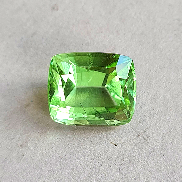 Хризолит 9.36ct