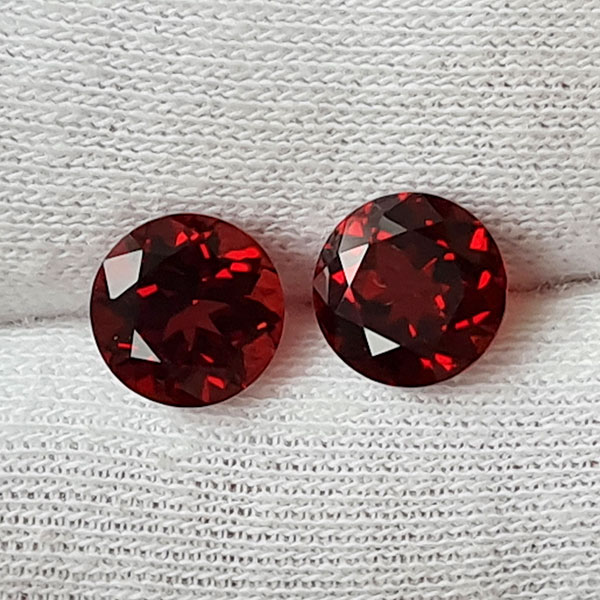 Гранаты 5.11ct пара