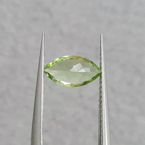 Хризолиты 1.75ct пара