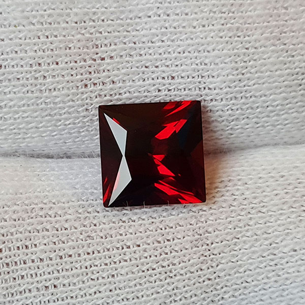 Родолит гранат 2.66ct