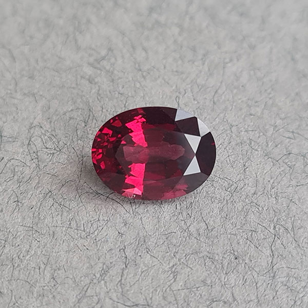 Родолит гранат 2.44ct