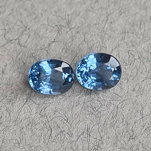 Синяя шпинель 1.06ct пара