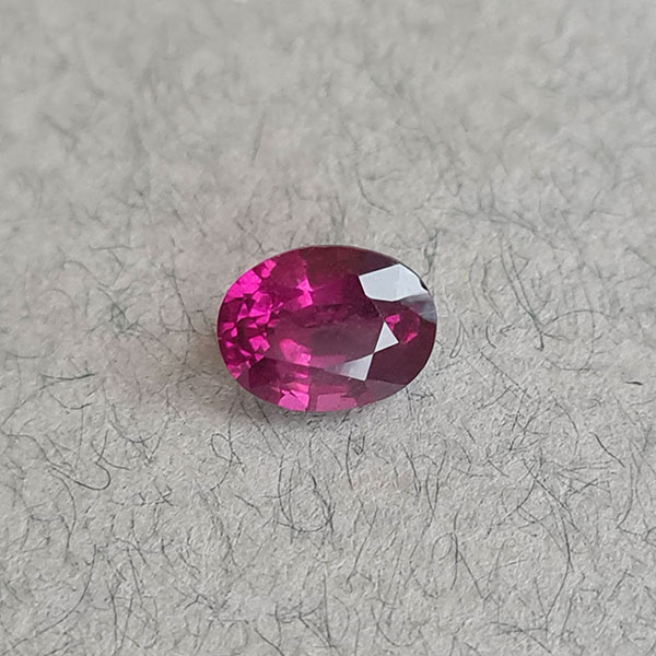 Умбалит гранат 1.43ct
