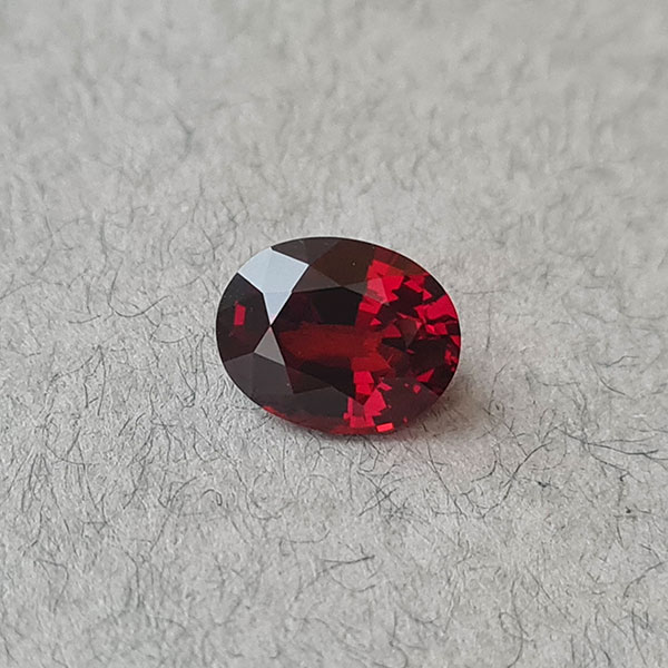 Спессартин гранат 2.30ct