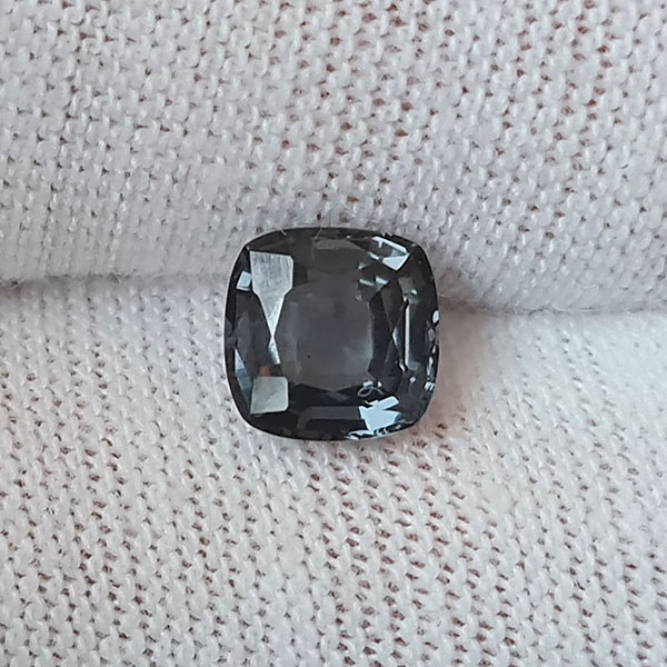 Грозовая шпинель 1.05ct