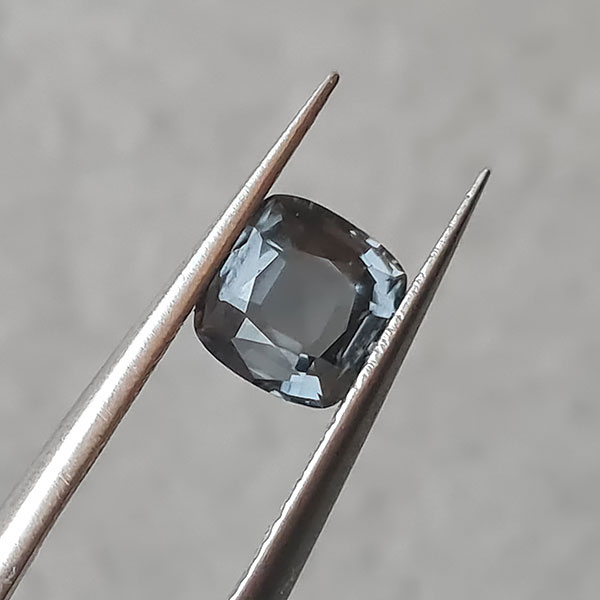 Грозовая шпинель 1.05ct