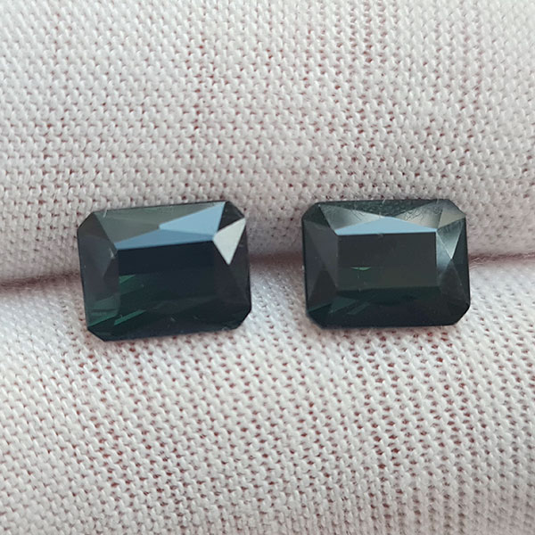 Зеленые турмалины 4.20ct пара