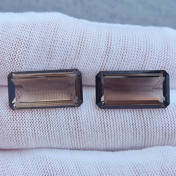 Дымчатый кварц 16.80ct пара