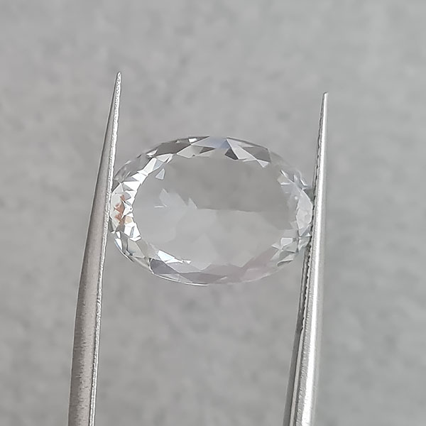 Белый топаз 8.65ct