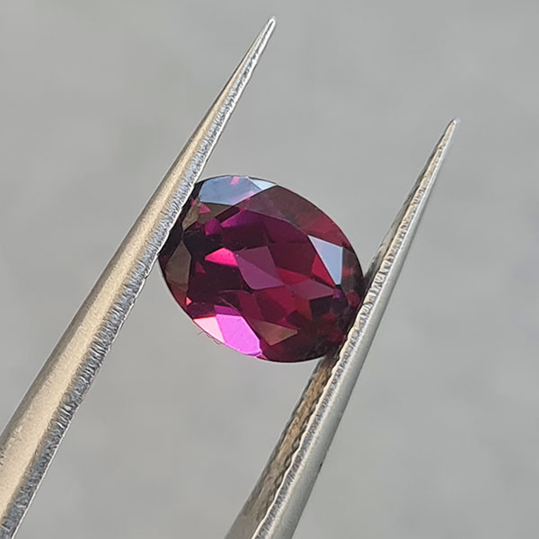 Умбалиты гранаты 2.73ct пара